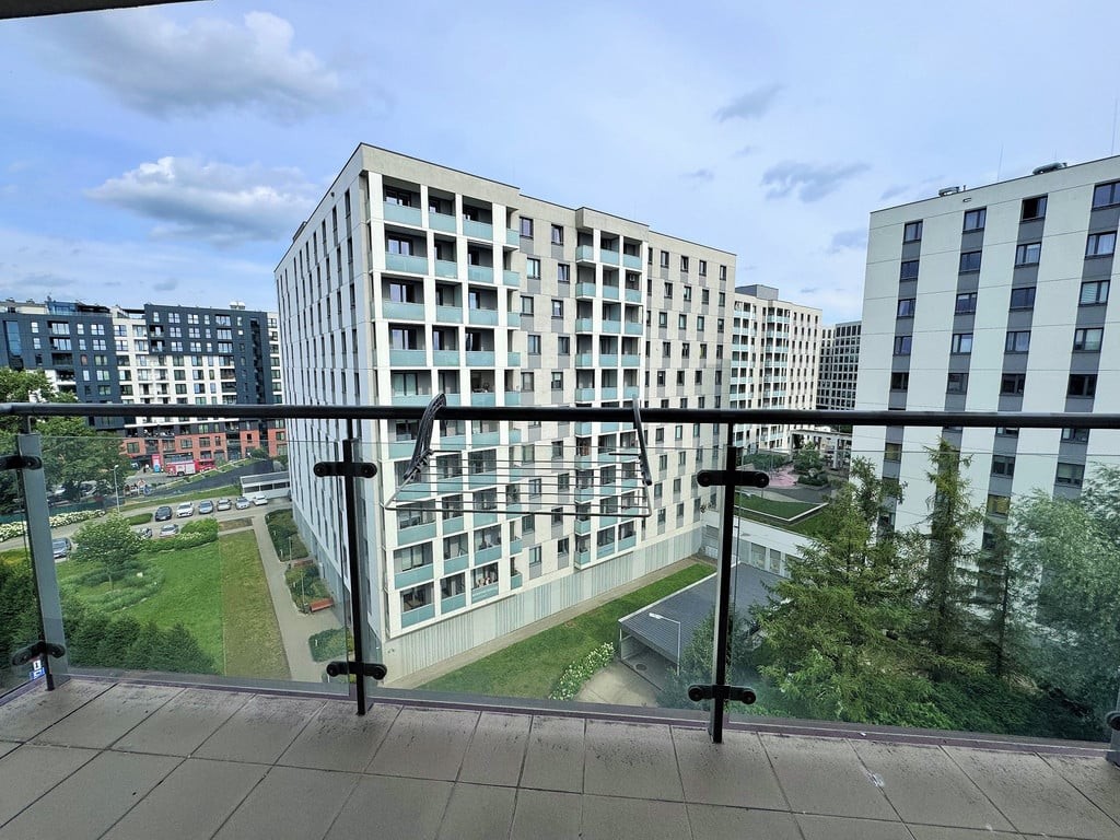 2 pokojowe mieszkanie ulica Cystersów w Krakowie - Więcej