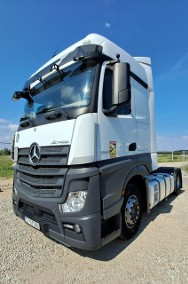 Mercedes-Benz actros-2