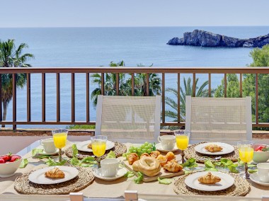 Apartament w Hiszpanii z pięknym widokiem na morze i łatwym dostępem do plaży!!!-1