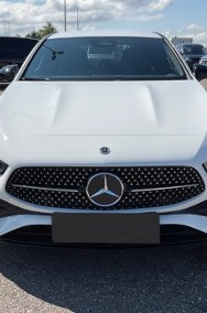 Mercedes-Benz Klasa CLA 200 AMG Line Pakiet AMG Advanced Plus + Night + Keyless-Go + Kamera-2