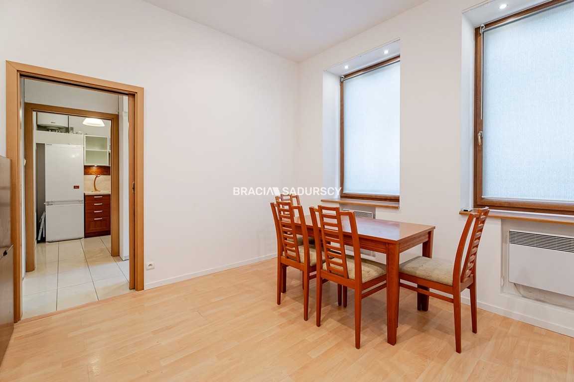 60,17 m² | 3 pokoje | Piwnica | Kameralny Budynek - Więcej