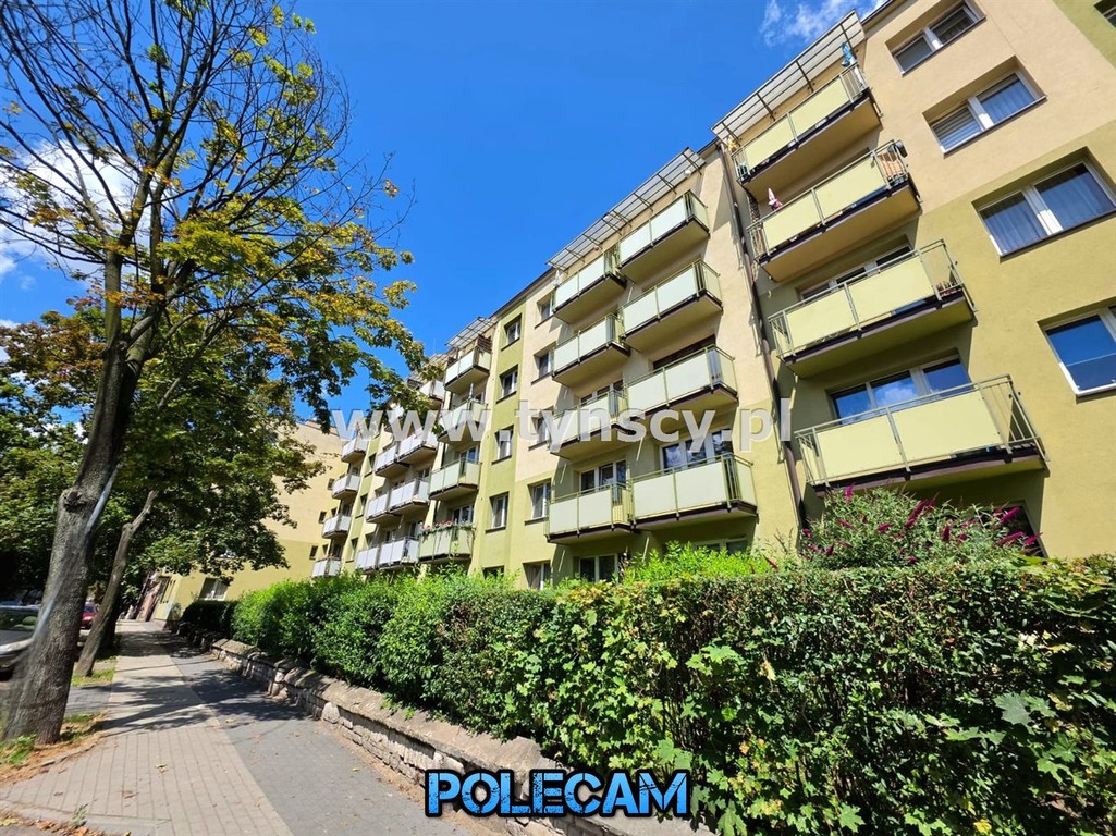 M3 w ładnym bloku z balkonem w Centrum
