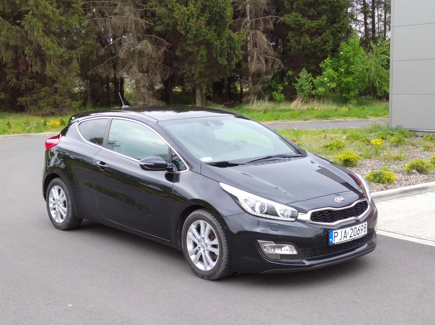 Kia Pro cee'd -BDB wysosażony Asystent parkowania Asystent pasa ruchu Navi Kamera