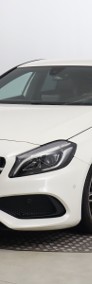 Mercedes-Benz Klasa A W176 , Skóra, Navi, Parktronic-3