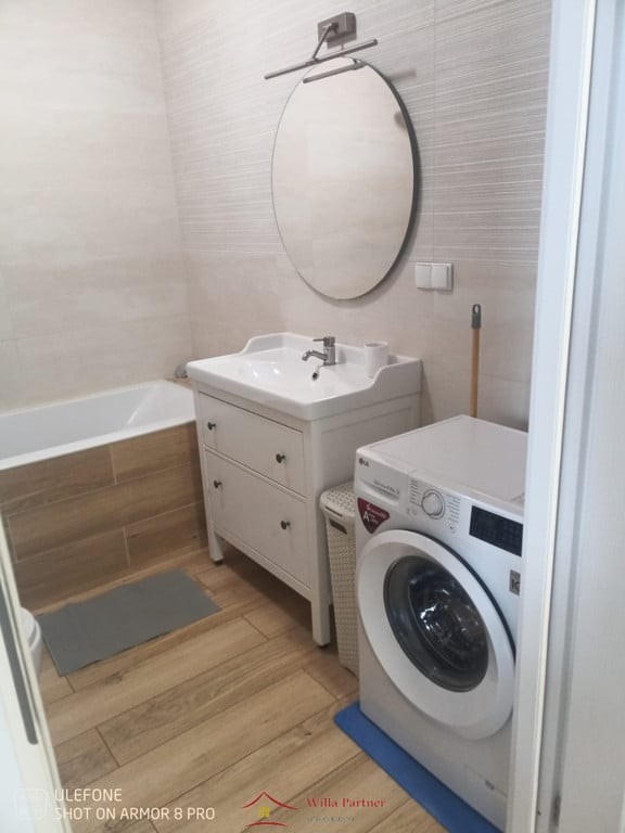 Kraków, ul. Bunscha,35 m² z balkonem i windą - Więcej