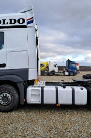 Mercedes-Benz Actros-2