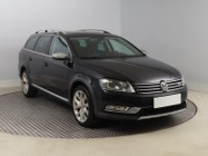 Volkswagen Passat B7 , 177 KM, DSG, Navi, Xenon, Bi-Xenon, Klimatronic, Tempomat,