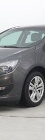 Opel Astra J , Klimatronic, Tempomat, Parktronic, Podgrzewane siedzienia,-3