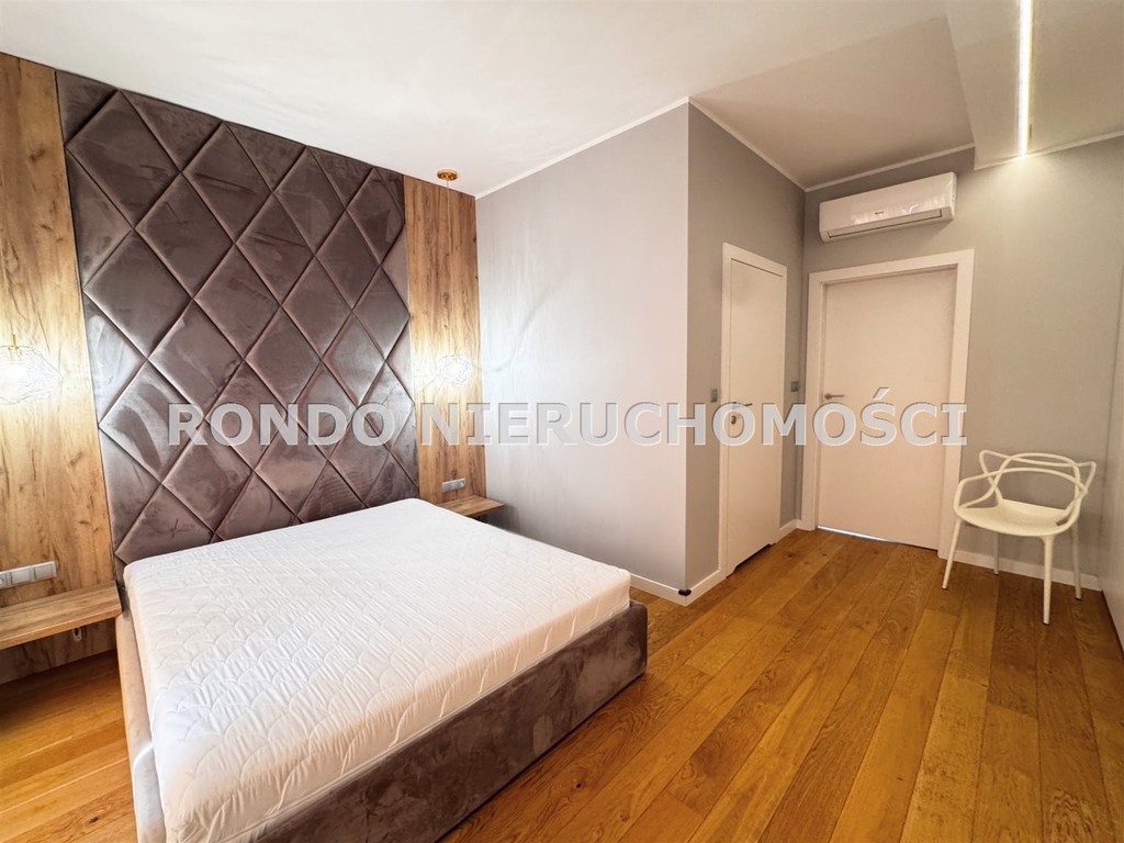 APARTAMENT ok.Rynku 80 m², 3pok,2łazienki,2xparking - Widok 5