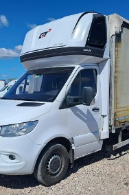 Mercedes-Benz Sprinter-2