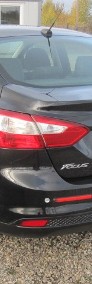 ford focus sedan 2,0i automat.-4