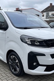 Opel Zafira D Extra Long L2H1 Business VIP AT8 Extra Long L2H1 Business VIP AT8 2.2-2