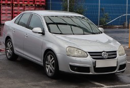 Volkswagen Jetta V , Klimatronic, Parktronic, Podgrzewane siedzienia,ALU
