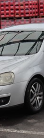 Volkswagen Jetta V , Klimatronic, Parktronic, Podgrzewane siedzienia,ALU-3