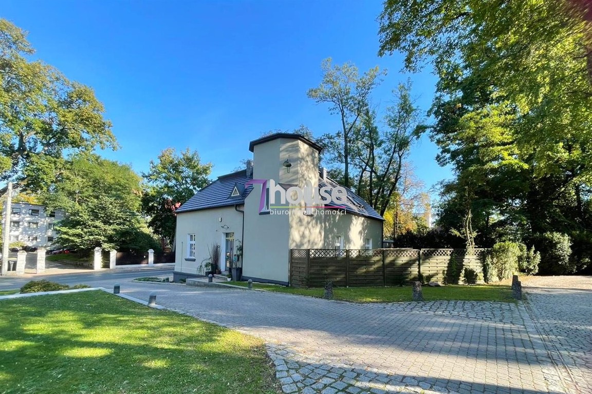 Dom na sprzedaż, 8 pokoi, 256 m², Lubliniec