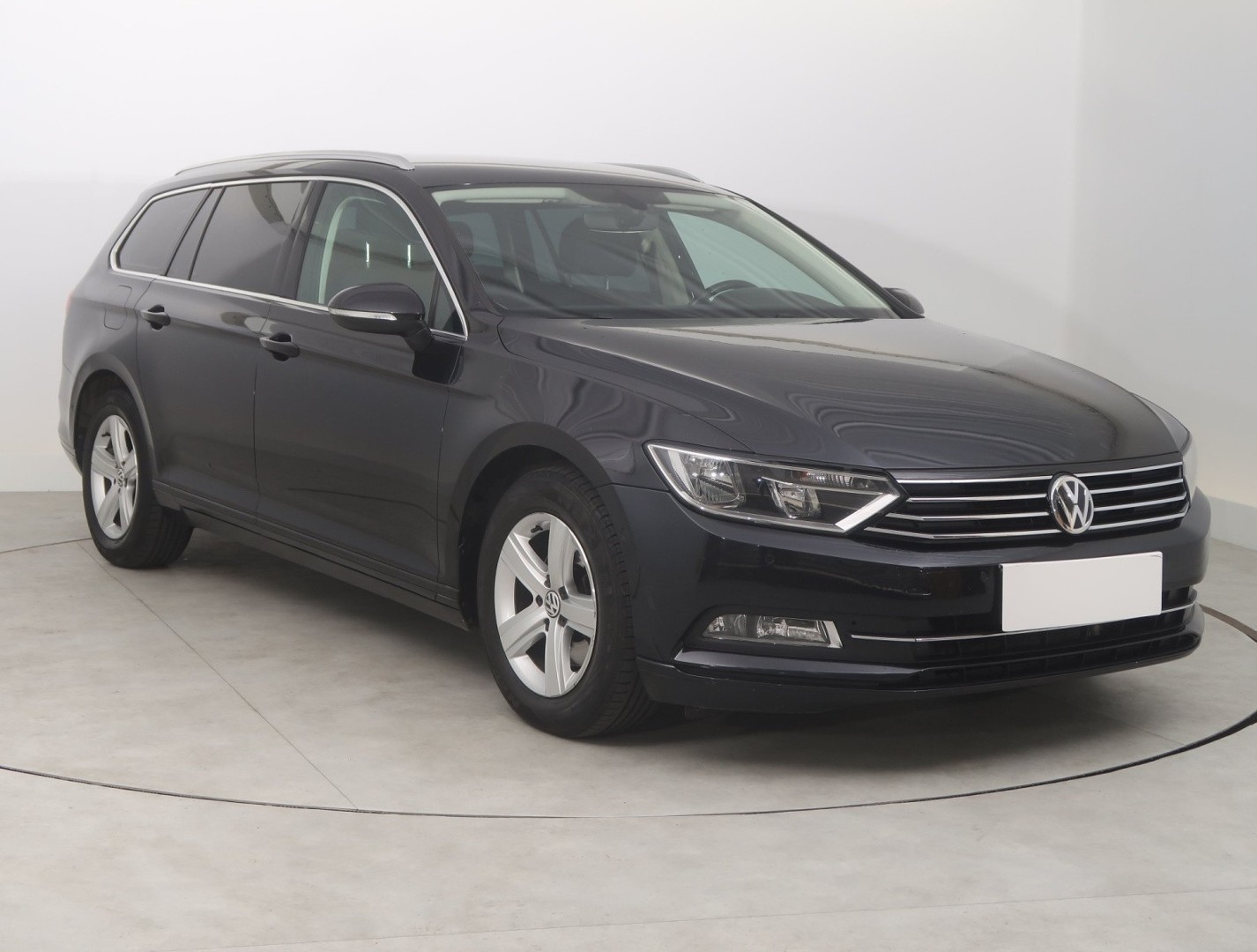 Volkswagen Passat B8 , Navi, Klimatronic, Tempomat, Parktronic
