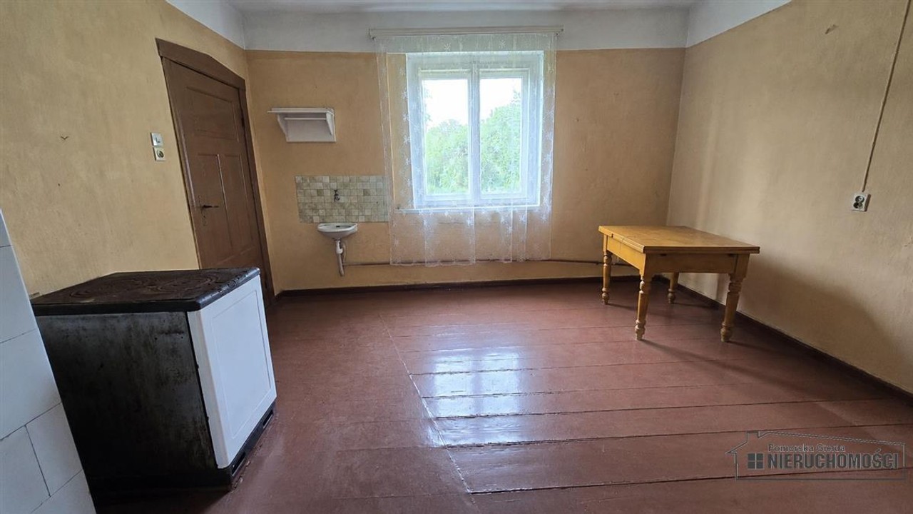 200 m od jeziora | Działka 4582 m² | Dom do remont - Więcej