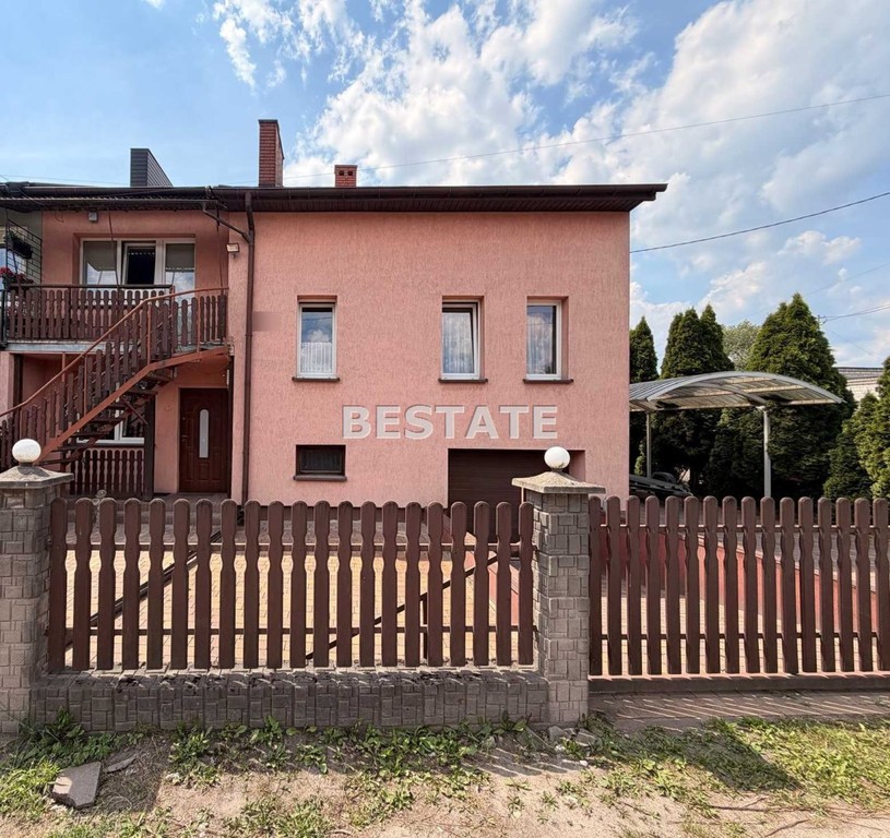 Bliźniak z garażem w dobrej lokalizacji