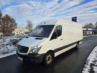 Mercedes-Benz Sprinter-1