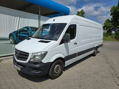 Mercedes-Benz Sprinter-1