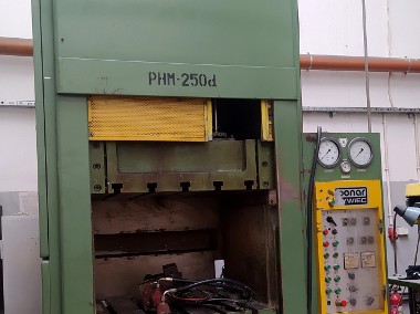 Prasa hydrauliczna PHM 250d PONAR ŻYWIEC-1