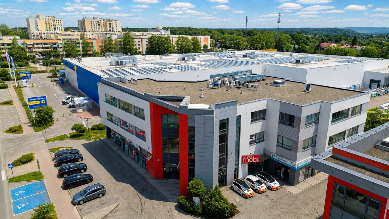 Lokal handlowo-usługowy w ścisłym centrum – pohled 3