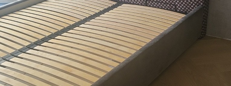Nowe łóżko tapicerowane boucle-1