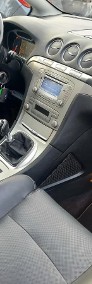 Ford S-MAX II-4