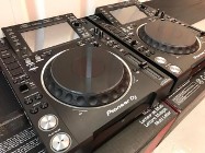 2x Pioneer CDJ 2000NXS2 DJ Multi Player + 1x DJM-900NXS2 DJ  Mixer  =  2600EUR
