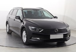 Volkswagen Passat B8 , Automat, Navi, Klimatronic, Tempomat, Parktronic,