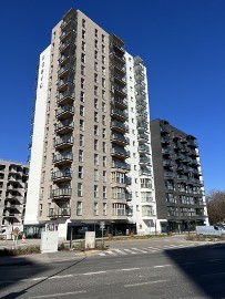 Apartament 3 pokoje, ostatnie piętro, bezpośrednio