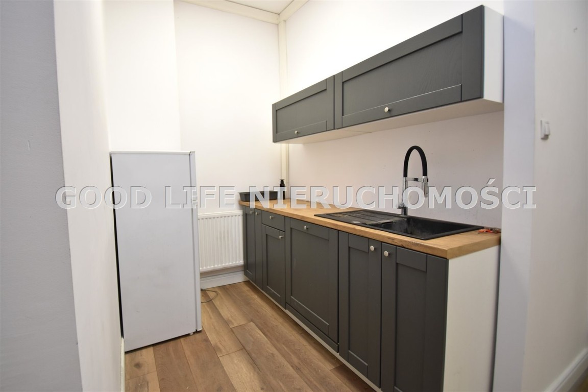 magazyn ogrzewany z rampa, parking, od zaraz - More