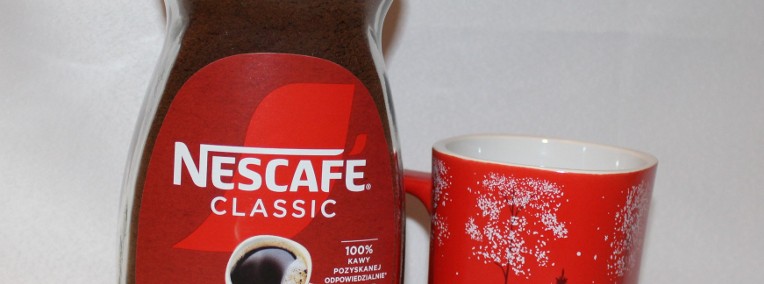 Kawa rozpuszczalna Nescafe classic 200g + kubek czerwony zimowy Boże Narodzenie-1