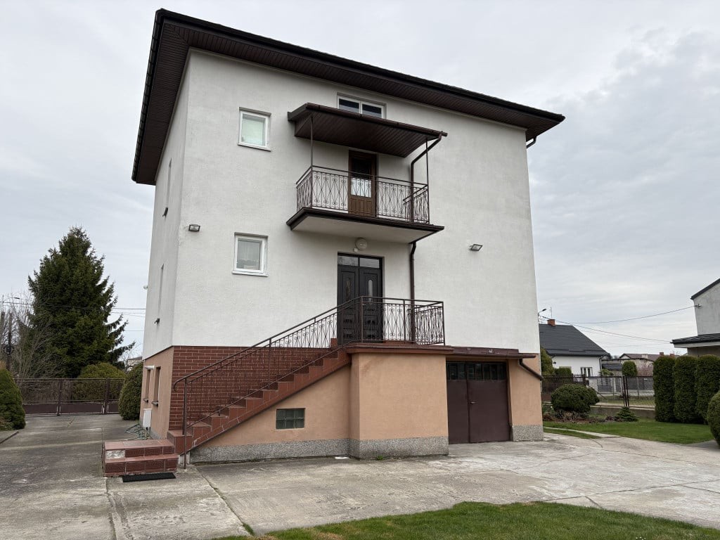 Piętrowy dom wolnostojący 170 m² | działka 1000 m² | Radziwiłłów - Widok 2