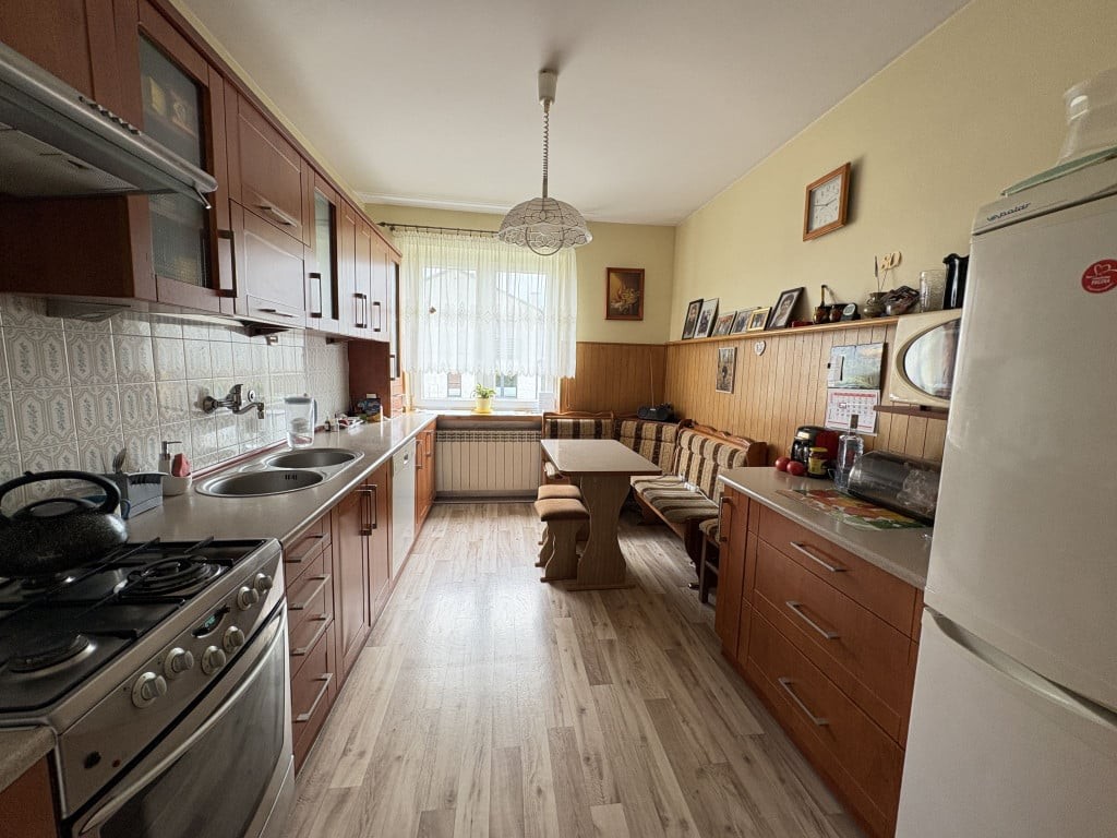 Piętrowy dom wolnostojący 170 m² | działka 1000 m² | Radziwiłłów - Widok 3