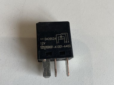 Przekaźnik A1001-A403 042652A 12V 5pin-1