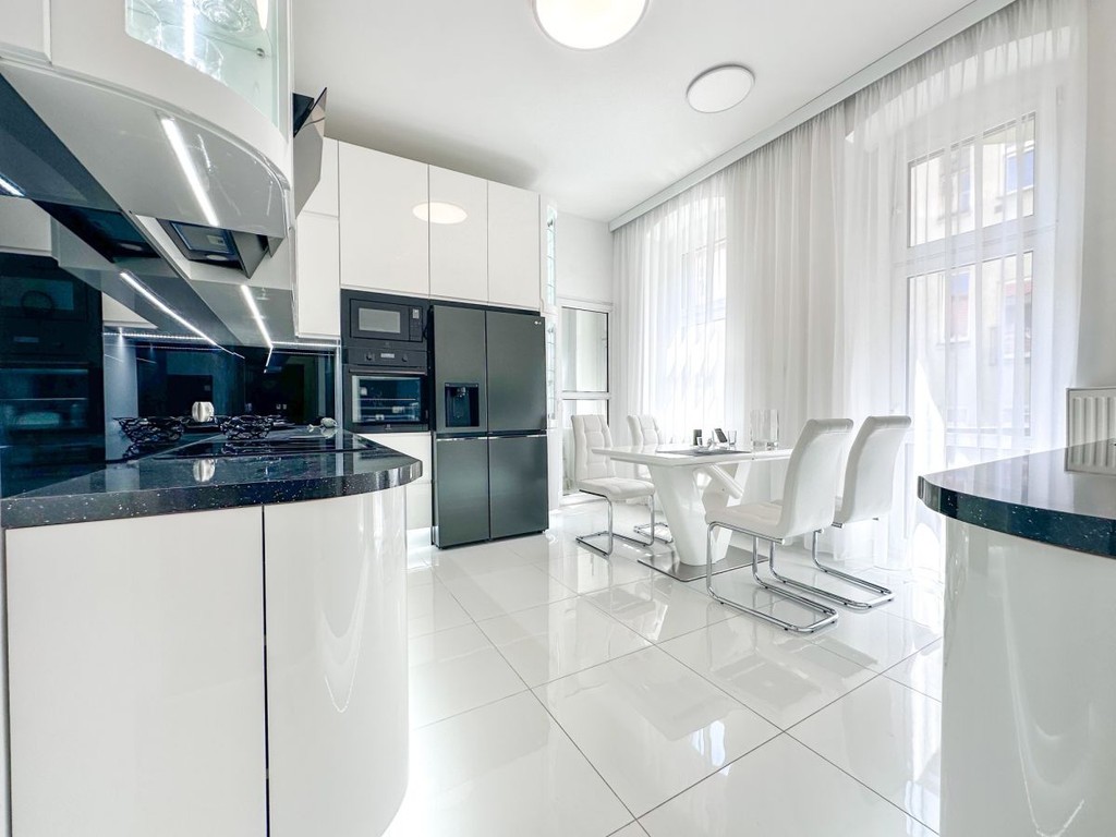 Mieszkanie do wynajęcia, 144 m² Śródmieście, Wita Stwosza