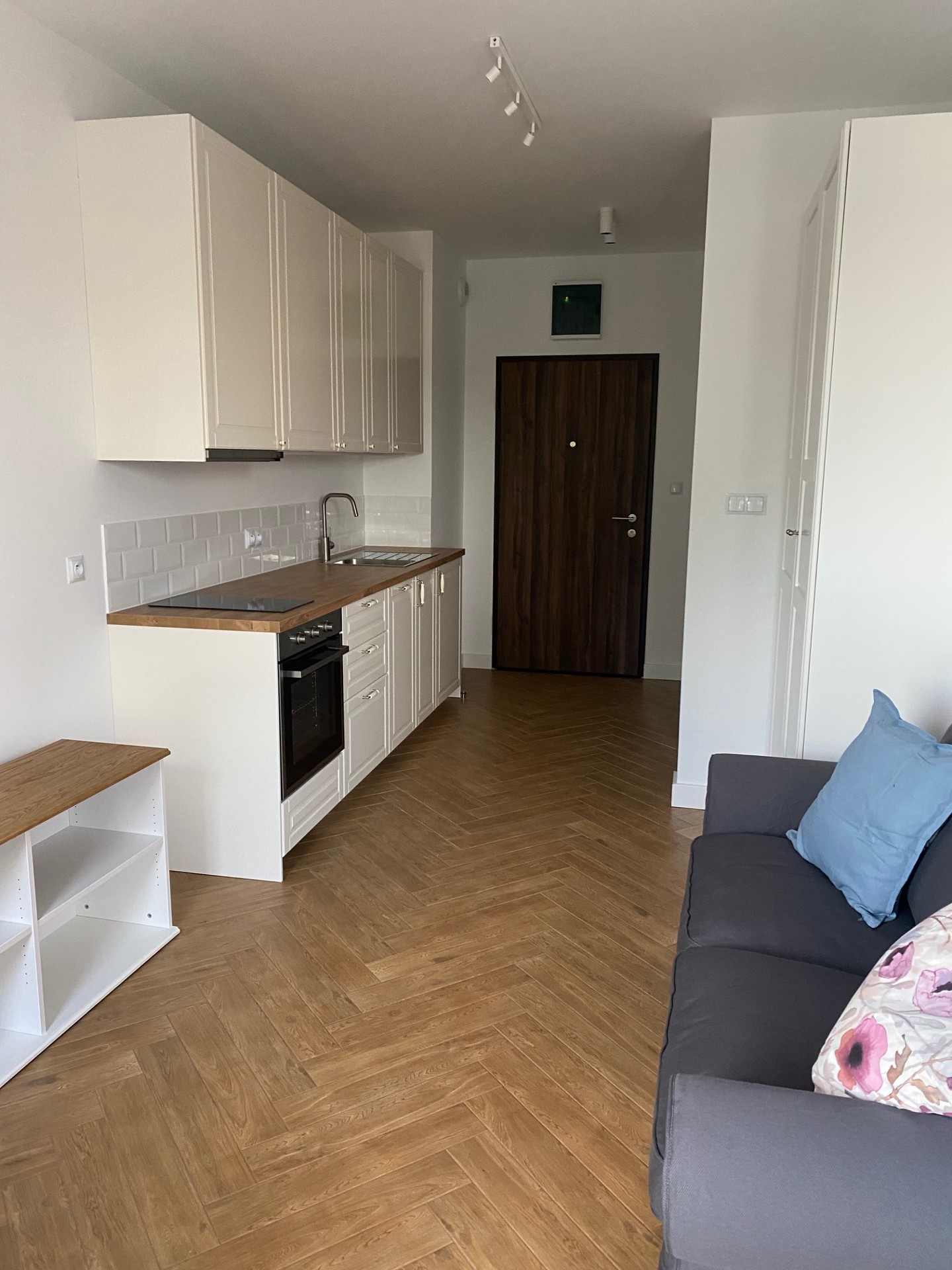 Mieszkanie 2 pokoje w apartamentowcu 11 Listopada 40 - Widok 2