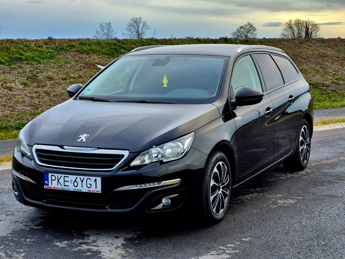 Peugeot 308 II Peugeot 308 SW HDI FAP 150 Business Line Niveau 2