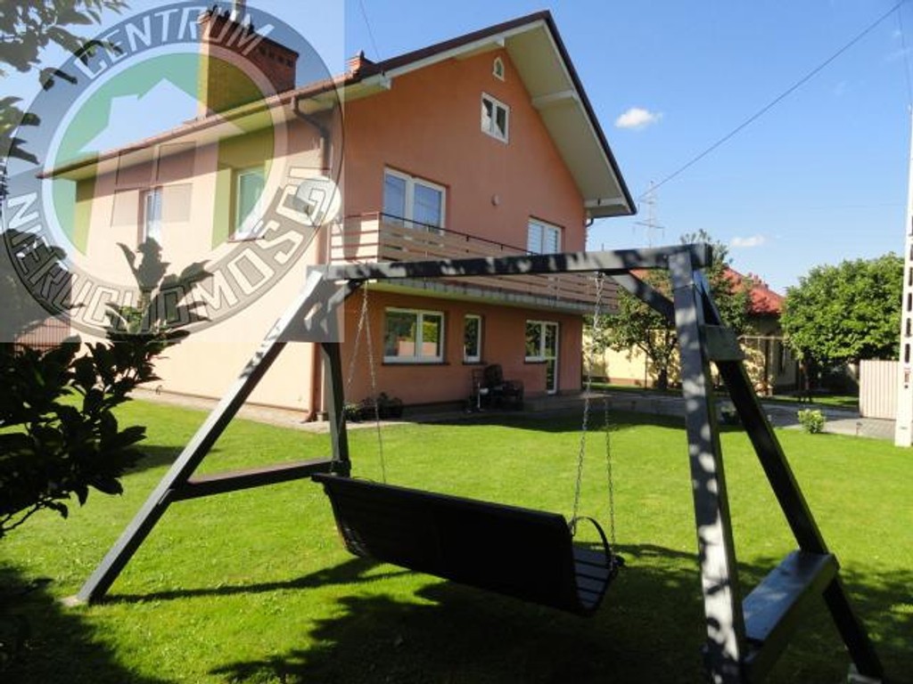 Dom na sprzedaż, 225 m², Nawojowa