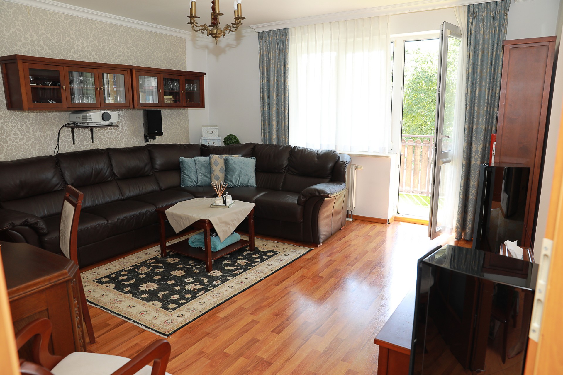 Ustawne 72 m² na zamkniętym osiedlu - 1 p., balkon, garaż, blisko SKM