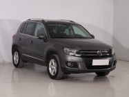 Volkswagen Tiguan , Klimatronic, Parktronic, Podgrzewane siedzienia