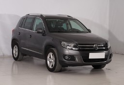 Volkswagen Tiguan , Klimatronic, Parktronic, Podgrzewane siedzienia