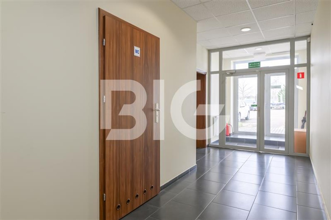 Niezależny obiekt biurowy z placem - Pruszcz Gdańs - More