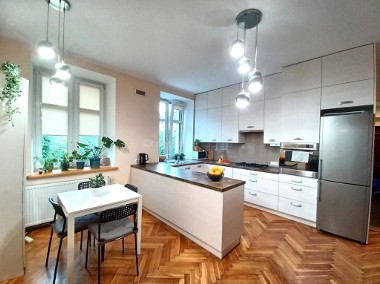 Sprzedam ładny apartament w sercu Łowicza-1