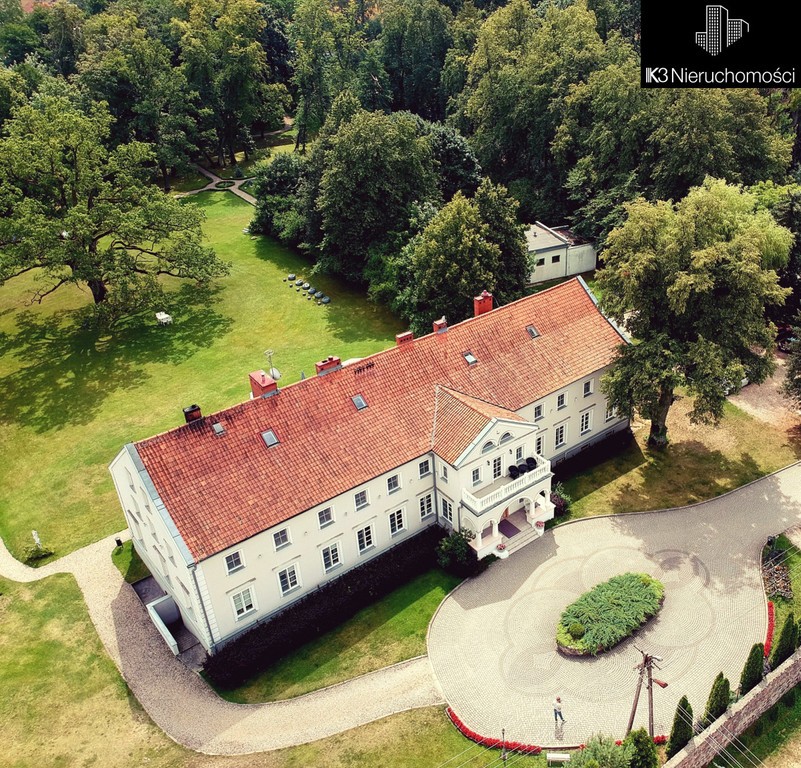 House & single family of 413 m²