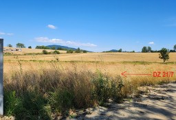 działka w dzielnicy domów jednorodzinnych z widokiem na Ślężę