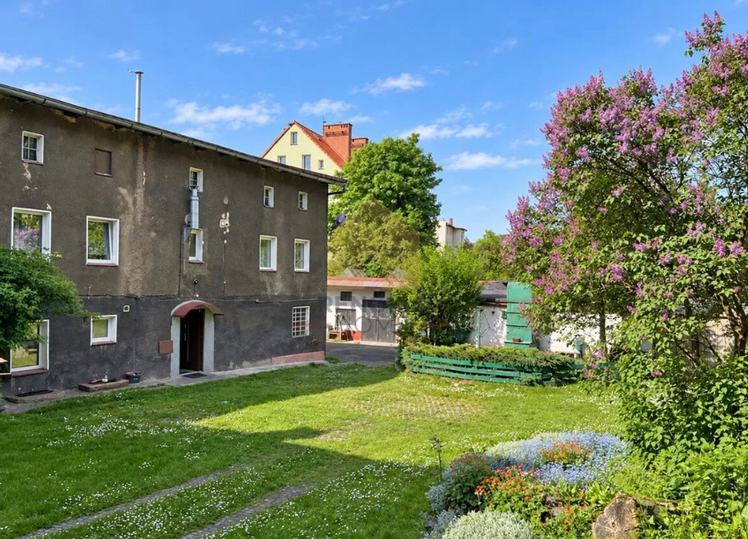 Dom na sprzedaż, 9 pokoi, 250 m², Wałbrzych