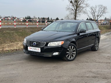 Volvo V70 III-1