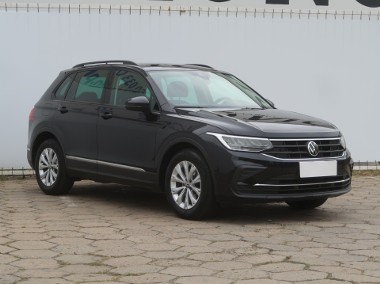 Volkswagen Tiguan , Salon Polska, 1. Właściciel, DSG, Klimatronic, Tempomat,-1